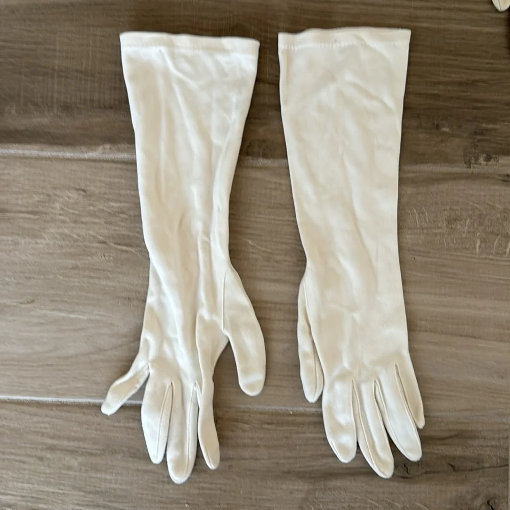 Vintage lot of 3 cotton and nylon gloves